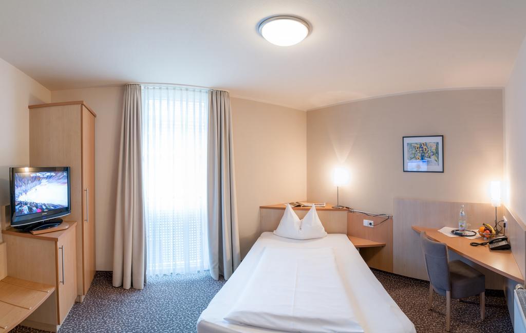 Amtsstueble Hotel & Restaurant Mosbach  Ngoại thất bức ảnh